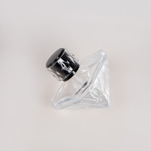 70ml High End Crimp Empty Clear Glass Perfume Bottles with Spray and Cap