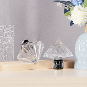 2023 Suppliers Wholesale New 30ml 50ml Transparent Display High End Perfume Glass Bottle