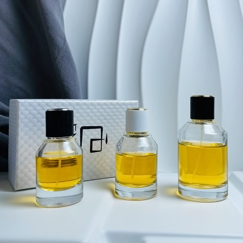 High-Grade Customized 55Ml Round Luxury Transparent Empty Glass Luxury Transparent Perfume Bottle With Wooden Cover
