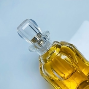 Customized Logo Colors Thickened Tower Glass Perfume Bottle 50ml & 100ml Sizes Available