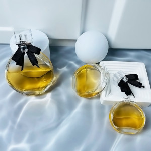 Classical Graceful Very Beautiful Fine Round Glass Perfume Bottle of Original Design