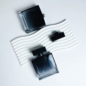 New Design Eco-Friendly Transparent Luxury Brand Women Men Unisex Cologne Empty Black 50Ml 100Ml Perfume Bottles for Sale