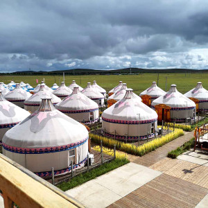 Large Space Tent Pure Solid Wood Yurt with Bathroom Resorts Luxury for Glamping Safari Tent